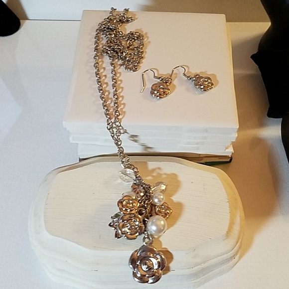Spring Floral Pearl & Bead Silver Tone Necklace & Earrings 35" Set Flower - Picture 1 of 4